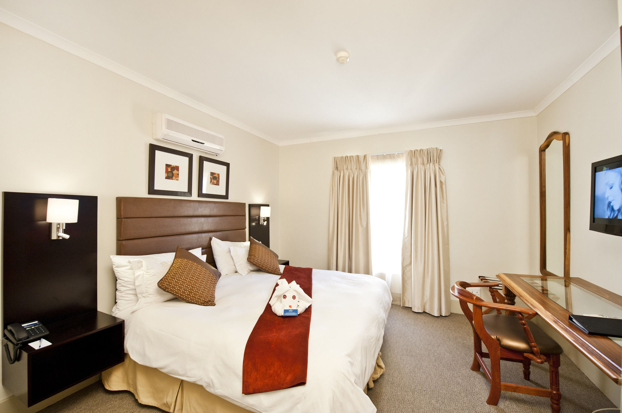 ווינדהוק Hotel Thuringerhof מראה חיצוני תמונה