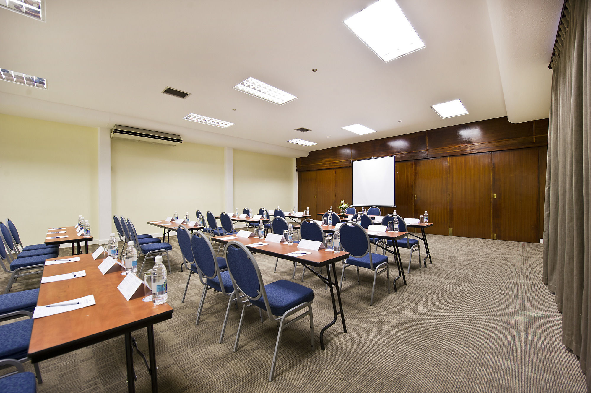 ווינדהוק Hotel Thuringerhof מראה חיצוני תמונה